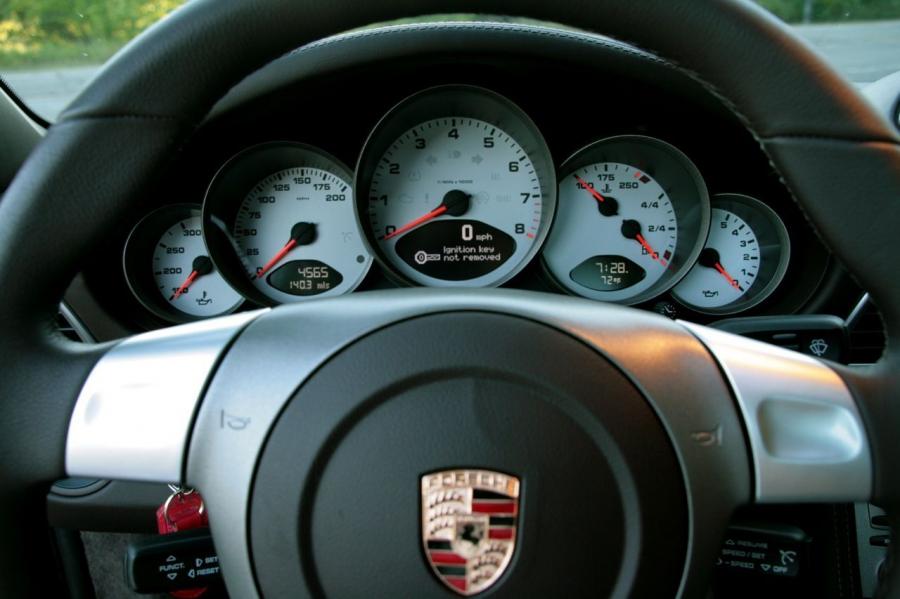  Porsche 911 Carrera S 2008 года  (фото 3 из 43)
